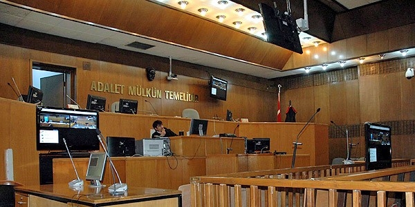 Baba işsiz çocuğuna nafaka ödeyecek