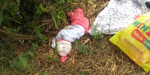 Adana'da tarlaya terk edilmiş bebek bulundu
