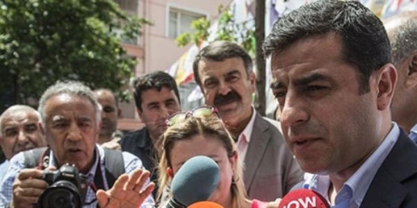 Demirtaş: Dengir Bey 4. tura kalsın diye uğraşıyoruz