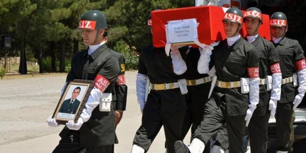 Kalbine yenik düşen uzman çavuş toprağa verildi