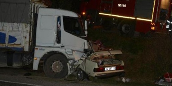 Cenaze yolunda katliam gibi kaza: 5 ölü