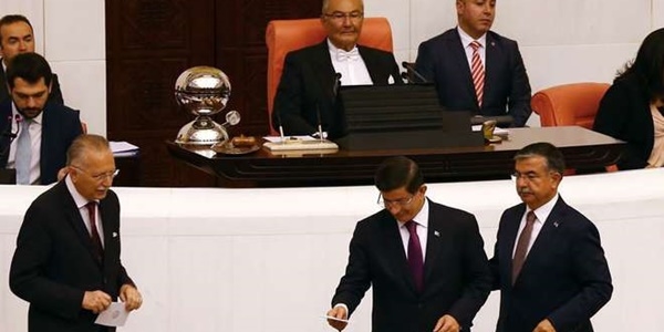 TBMM'de gündem Başkanlık Divanı