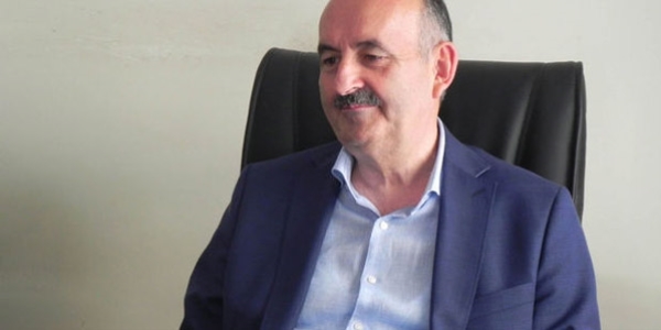 Müezzinoğlu: Temel sorunu reel bir muhalefetin olmayışı