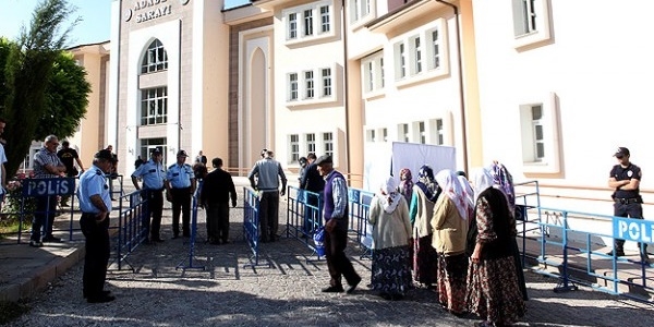 'Ehliyetim olmamasına rağmen barut deposu teslim edildi!'