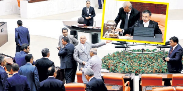 Başkanlık Divanı krizine Yılmaz çözümü