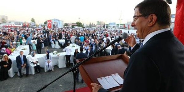 Davutolu zm sreci iin neden o tarihi verdi?