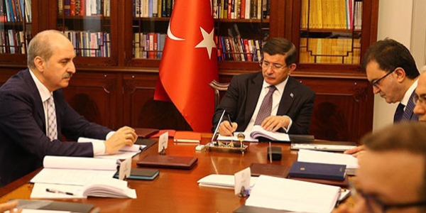 AK Parti'de koalisyon hazırlıkları sürüyor