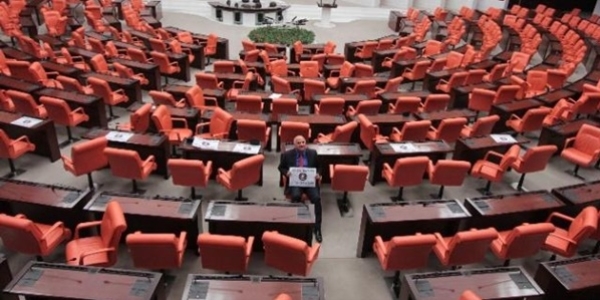 CHP'li vekil 24 saat boyunca Meclis'te eylem yapacak