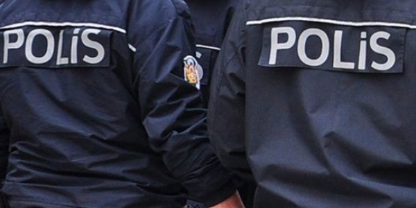 Yasadışı dinlemeden tutuklu bulunan 8 polise tahliye