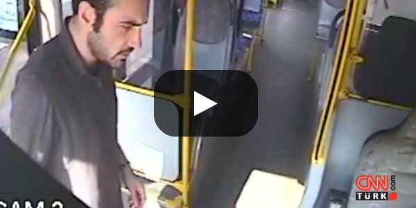 Polis halk otobsnde nce dvd, sonra ate etti/Video