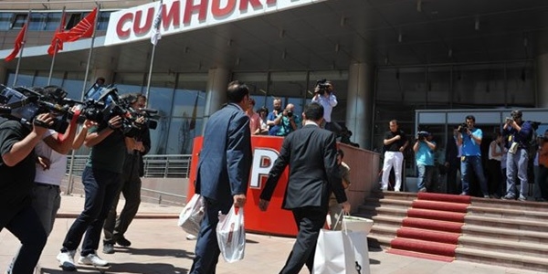 AK Parti'den CHP'ye kandil simidi