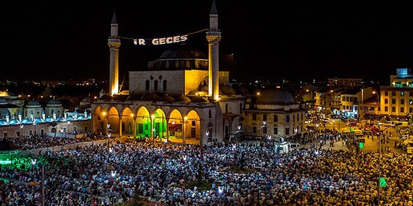 Kadir Gecesi dualarla idrak edildi