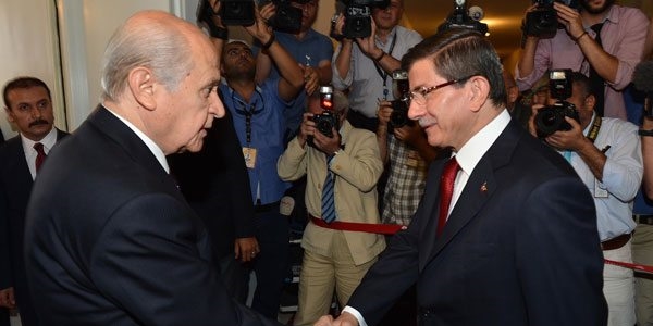 AK Parti-MHP görüşmesi sona erdi