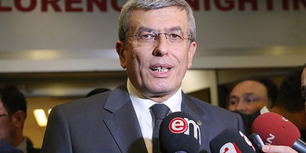 Bakan �pek, tak�m elbise haberini yalanlad�