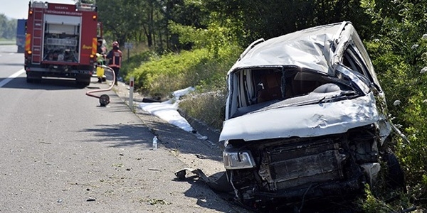 Trafik kazaları bayram öncesi can aldı