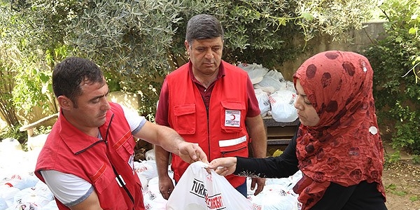 Yardım kuruluşları ramazanda da sevindirdi