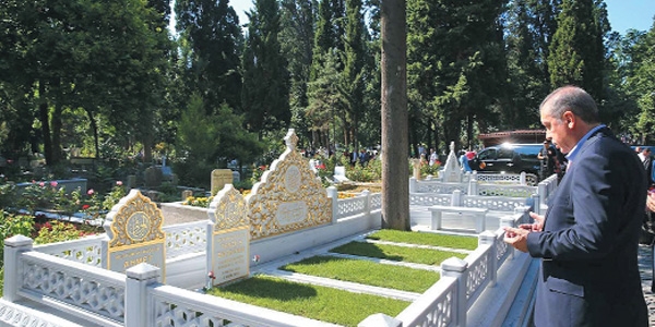 Erdo�an: �slam co�rafyas�n�n durumu sevincimizi g�lgeliyor