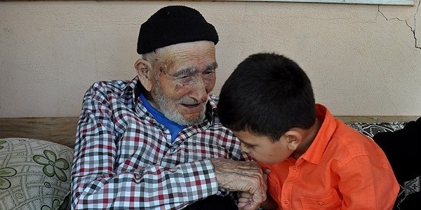 Asırlık dede 209'uncu bayramını kutluyor
