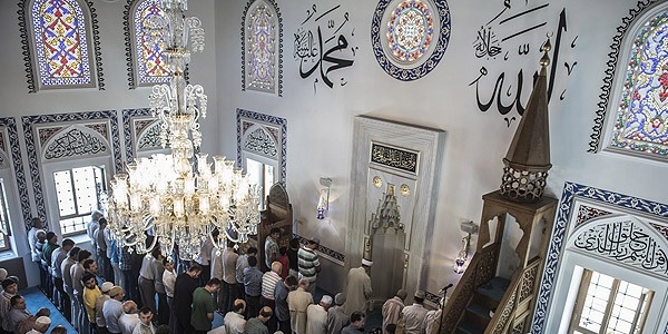 Validebağ Koru Camisi ibadete açıldı