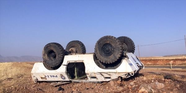 Polis panzeri devrildi: 2 yaralı