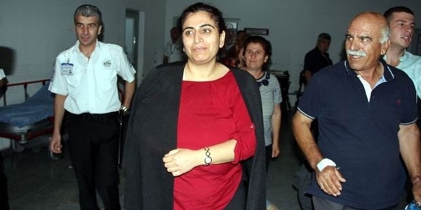 Sebahat Tuncel trafik kazası geçirdi