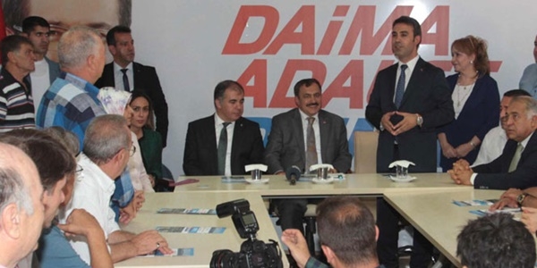 Eroğlu: Siyasette kırmızı çizgi diye bir şey yok