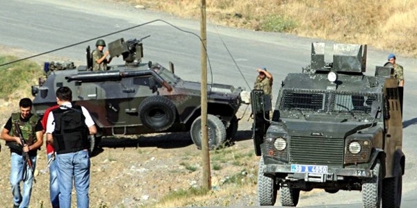 PKK'llar askere ate at: 1 ehit, 2 yaral