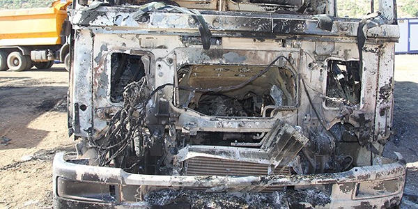 Şanlıurfa'da 4 iş makinesi kundaklandı