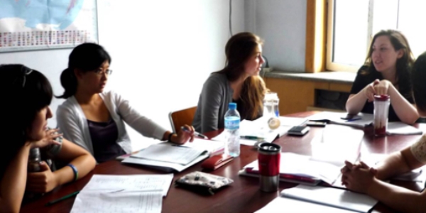 Rekt�r: Y�ksek lisansa devam etmeyenin ili�i�i kesilsin