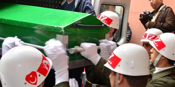 İntihar eden uzman çavuş memleketinde toprağa verildi