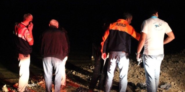 Serinlemek için baraj gölüne giren çocuk boğuldu