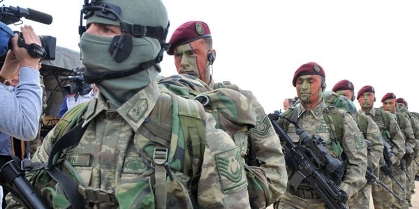 Sözleşmeli 'bordo bereli' dönemi