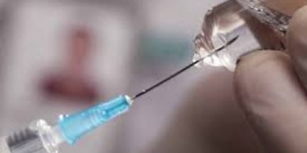 Yanlış iğne nedeniyle yürüme güçlüğü çektiği iddiası