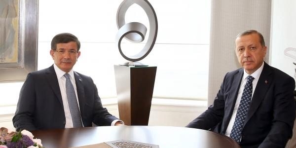 Erdoğan, Davutoğlu ve Özel ile görüştü