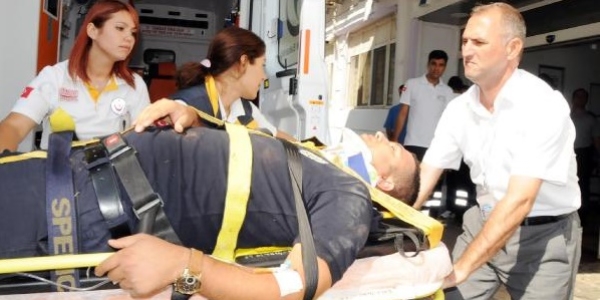 Çevik kuvvet polisleri kaza yaptı: 7 yaralı