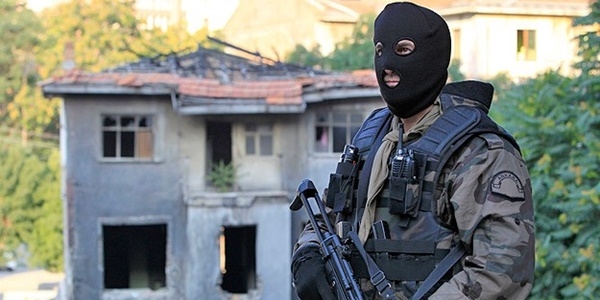 Terör operasyonunda 1050 kişiye gözaltı