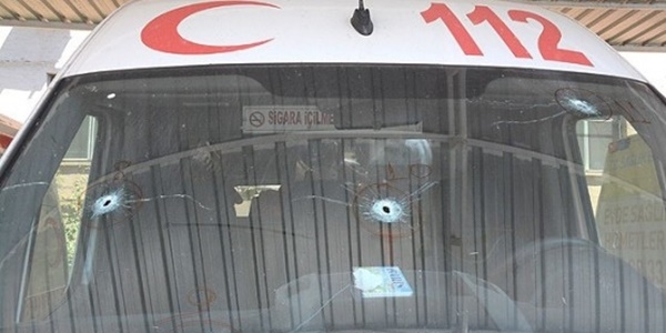 Park halindeki ambulansları taradılar