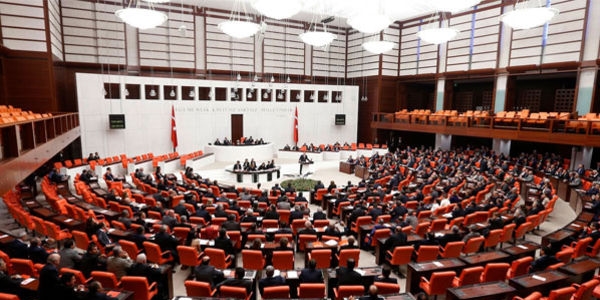 TBMM Başkanı Meclis'i yarın 15.00'de topluyor