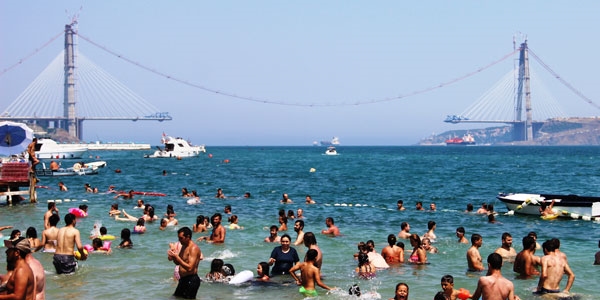 3. köprü manzaralı plaj keyfi