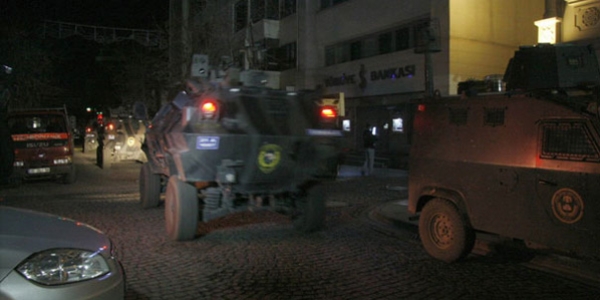 Dicle İlçe Emniyet Müdürlüğü'ne roketli saldırı