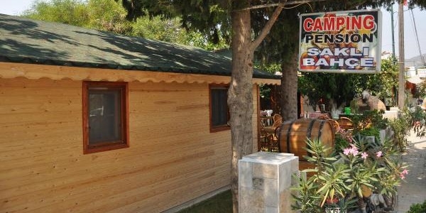 Pansiyona kar maskeli saldırı: 1 ölü, 2 yaralı