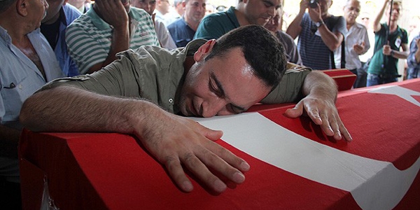 Şehit polis memuru son yolculuğuna uğurlandı