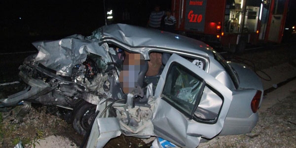 Yozgat'ta iki otomobil çarpıştı: 2 ölü, 3 yaralı