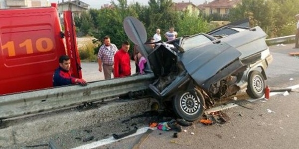 Bolu'da trafik kazas: 2 l, 4 yaral