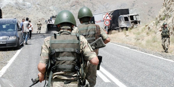 Kazman-Karakurt karayolu gvenlik nedeniyle kapatld
