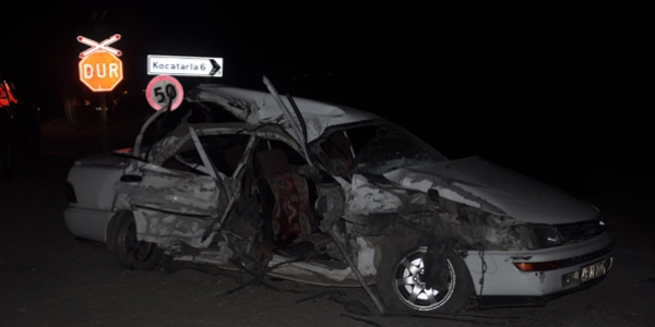 Muş'ta tren otomobile çarptı: 4 ölü, 3 yaralı
