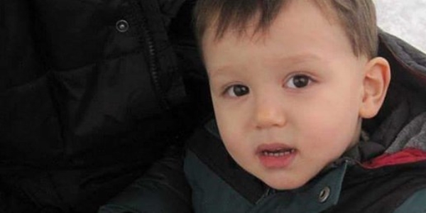 Üzerine televizyon düşen 3 yaşındaki Talha, öldü