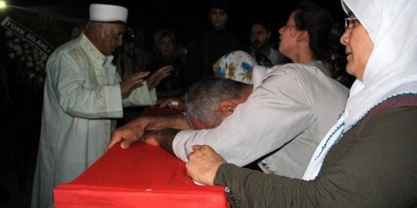 Şehidin cenazesi sabaha karşı toprağa verildi
