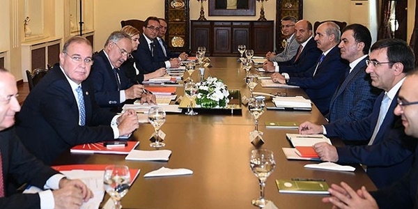 AK Parti-CHP 35 saat istikşafi görüşme yaptı