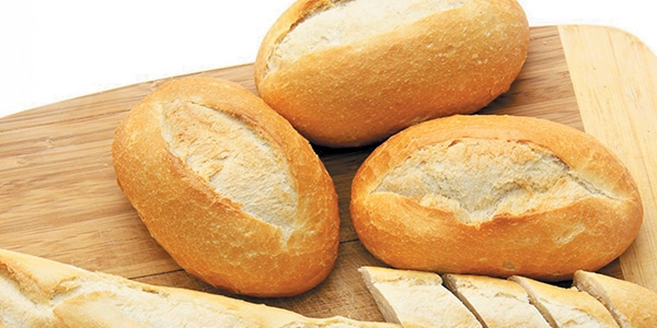 Çöpe atılan ekmek 1.4 milyon asgari ücret öder